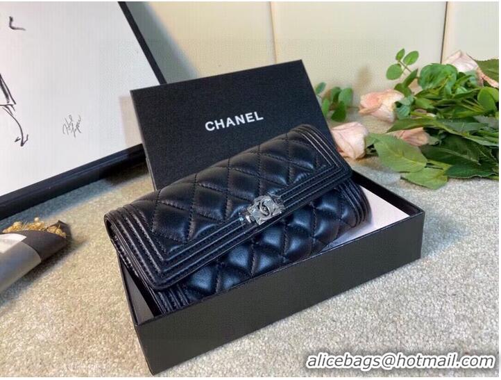 Famous Brand Chanel Boy Matelasse Long Wallet Black Sheepskin CHA5263 Silver