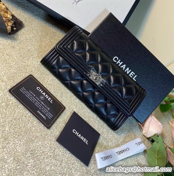 Famous Brand Chanel Boy Matelasse Long Wallet Black Sheepskin CHA5263 Silver