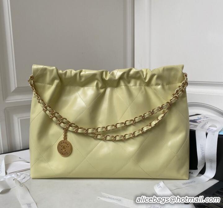 Grade Design CHANEL 22 HANDBAG Calfskin & Gold-Tone Metal AS3261 light yellow