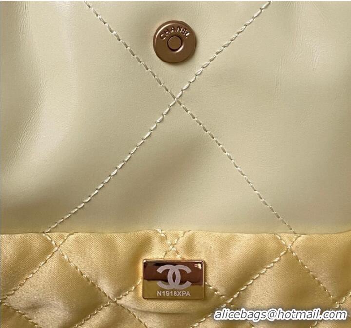 Grade Design CHANEL 22 HANDBAG Calfskin & Gold-Tone Metal AS3261 light yellow