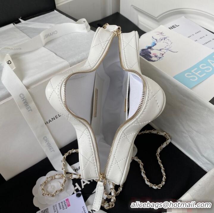 Buy Inexpensive CHANEL STAR HANDBAG AS4579 white