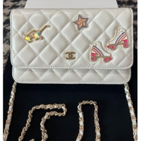 Promotional Chanel CLASSIC WALLET ON CHAIN AP0250 White