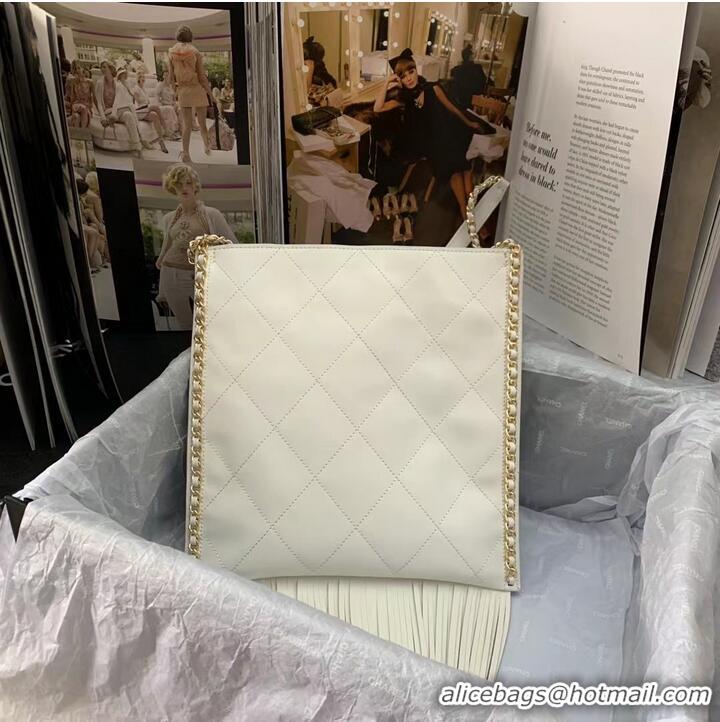 Famous Brand Chanel Shoulder Bag AS8016 White