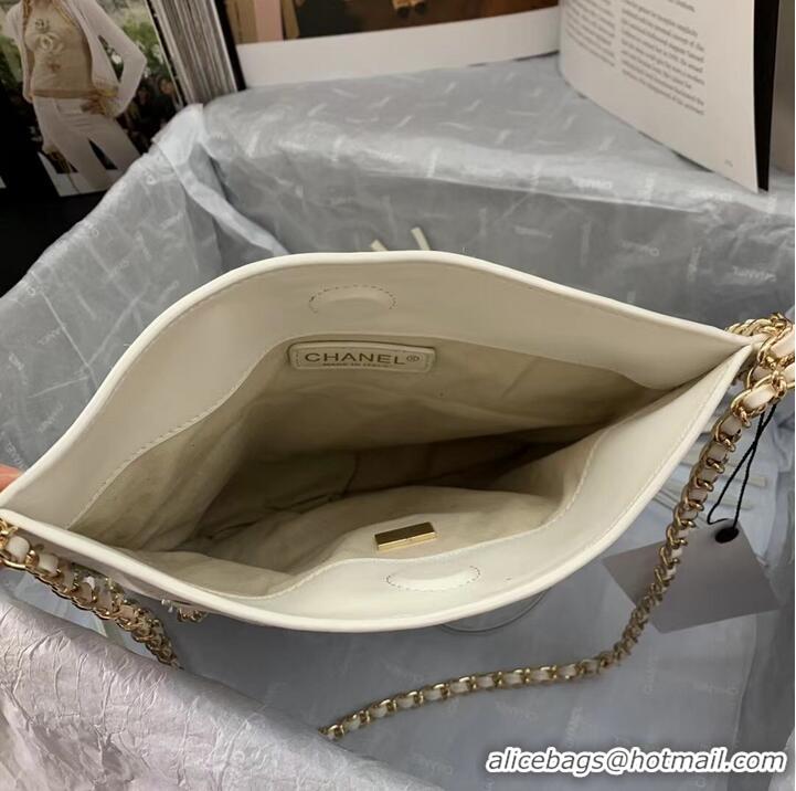 Famous Brand Chanel Shoulder Bag AS8016 White