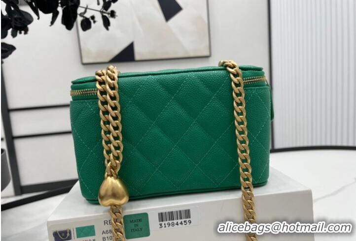 Pretty Style Chanel CLUTCH WITH CHAIN A68130 Green