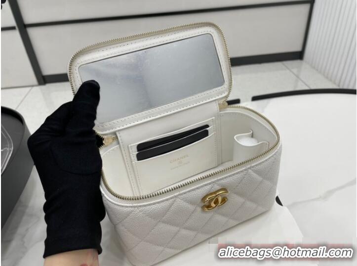 Buy Inexpensive Chanel CLUTCH WITH CHAIN A68130 White