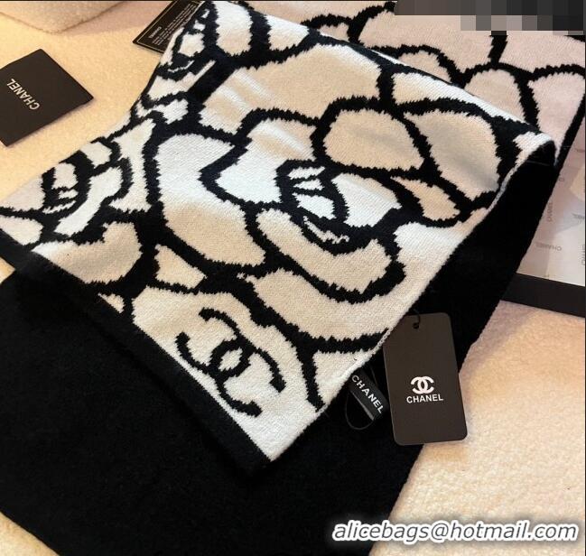 Famous Brand Chanel Camellia Bloom Knit Scarf 35x180cm 1123 White/Black 2023