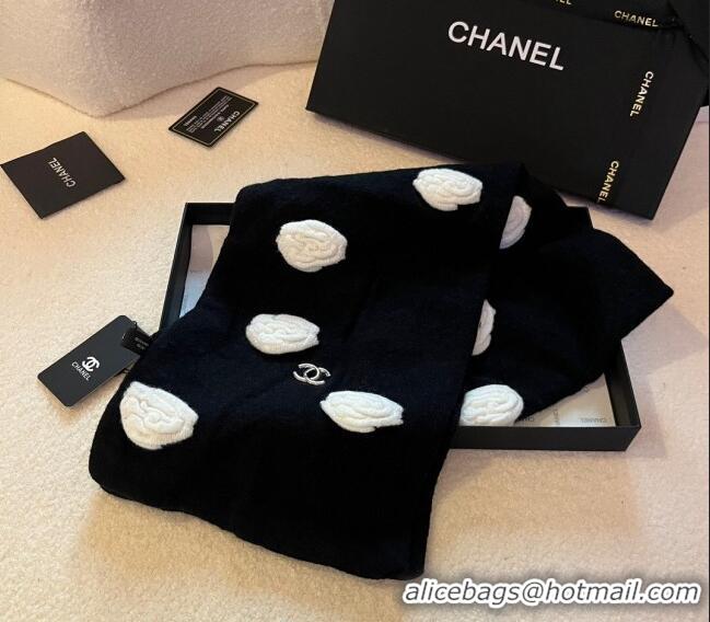 Inexpensive Chanel Camellia Bloom Charm Knit Scarf 22x120cm CH3031 Black/White 2023