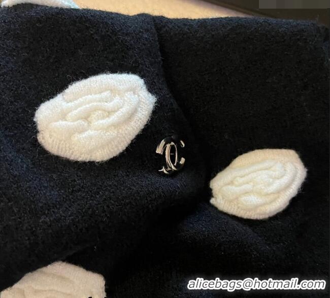 Inexpensive Chanel Camellia Bloom Charm Knit Scarf 22x120cm CH3031 Black/White 2023