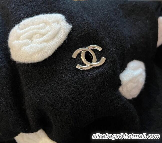 Inexpensive Chanel Camellia Bloom Charm Knit Scarf 22x120cm CH3031 Black/White 2023