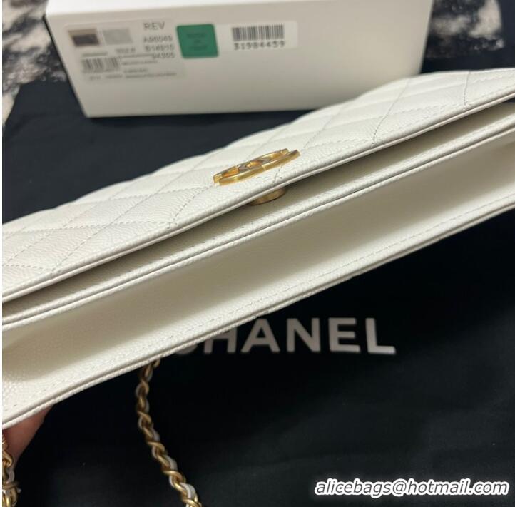 Inexpensive Chanel CLUTCH WITH CHAIN Gold-Tone Metal AP3499 White