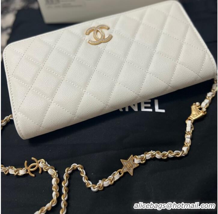 Inexpensive Chanel CLUTCH WITH CHAIN Gold-Tone Metal AP3499 White