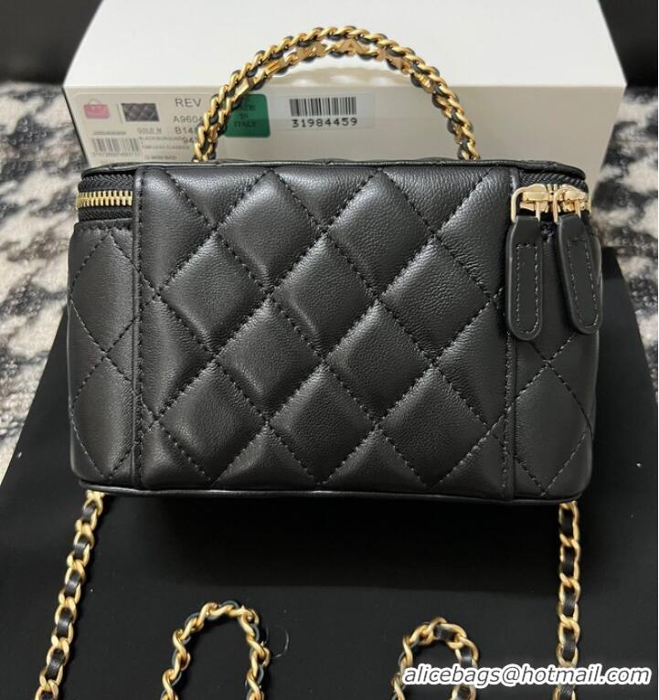 New Design CHANEL CLUTCH WITH CHAIN AP3747 black