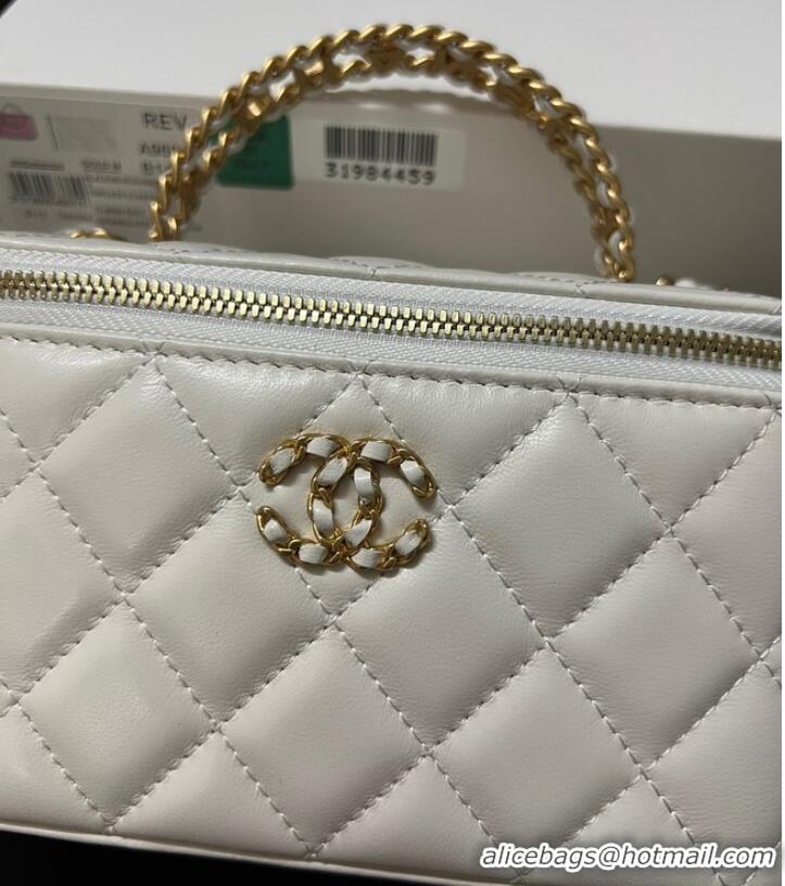 Famous Brand CHANEL CLUTCH WITH CHAIN AP3747 white