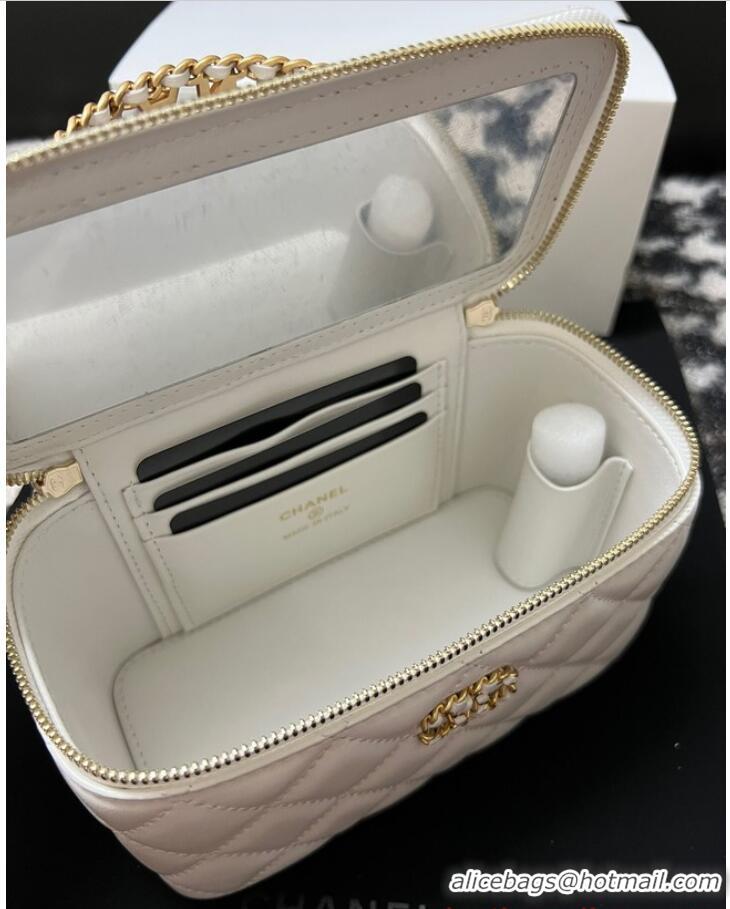 Famous Brand CHANEL CLUTCH WITH CHAIN AP3747 white