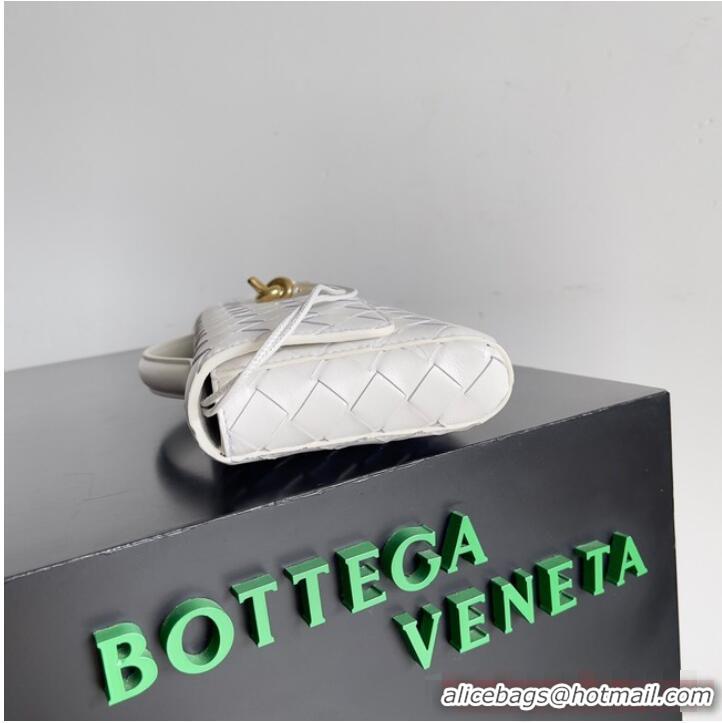 Well Crafted Bottega Veneta Long Clutch Andiamo With Handle 741511 White