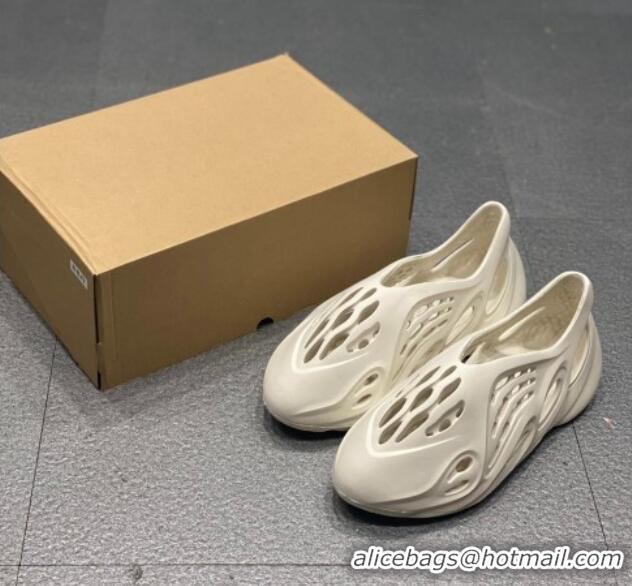 Purchase adidas Yeezy Foam RNNR Rubber Sneakers White 821136