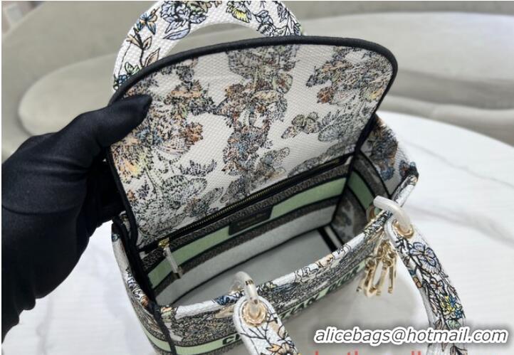 Pretty Style MEDIUM LADY D-LITE BAG green Butterfly Around The World Embroidery M0565OES