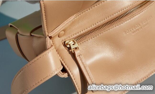 Promotional Bottega Veneta Cassette Crossbody Bag in Intrecciato Leather 578004 Beige 2023