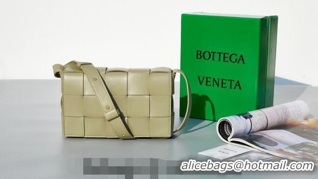 New Style Bottega Veneta Cassette Crossbody Bag in Intrecciato Leather 578004 Travetine Green 2023