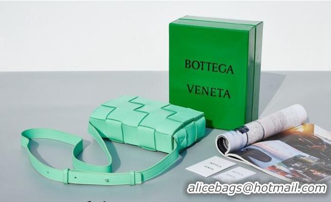 Best Quality Bottega Veneta Cassette Crossbody Bag in Intrecciato Leather 578004 Light Green 2023