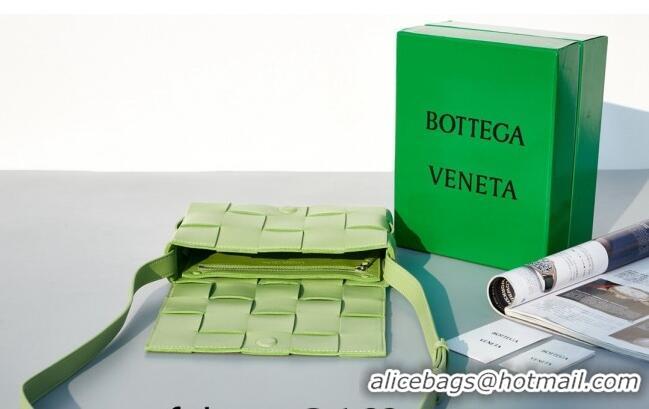 Best Price Bottega Veneta Cassette Crossbody Bag in Intrecciato Leather 578004 Green 2023