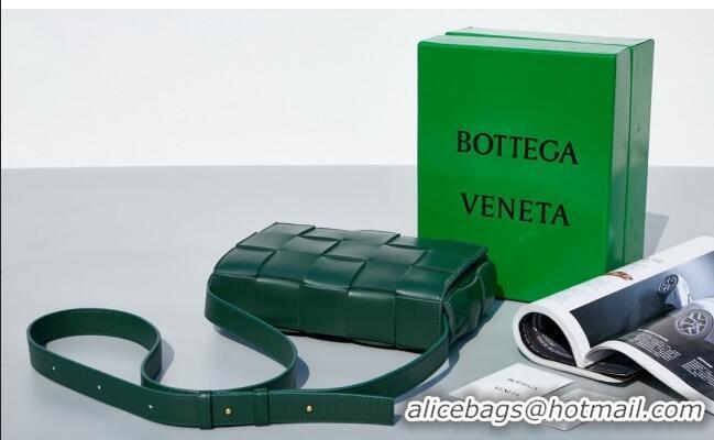 Inexpensive Bottega Veneta Cassette Crossbody Bag in Intrecciato Leather 578004 Raintree Green 2023