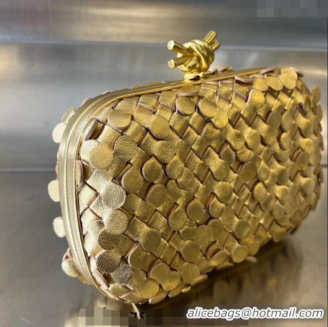 Super Quality Bottega Veneta Knot Clutch Bag in Intrecciato Lamina Leather 717622 All Gold 2023