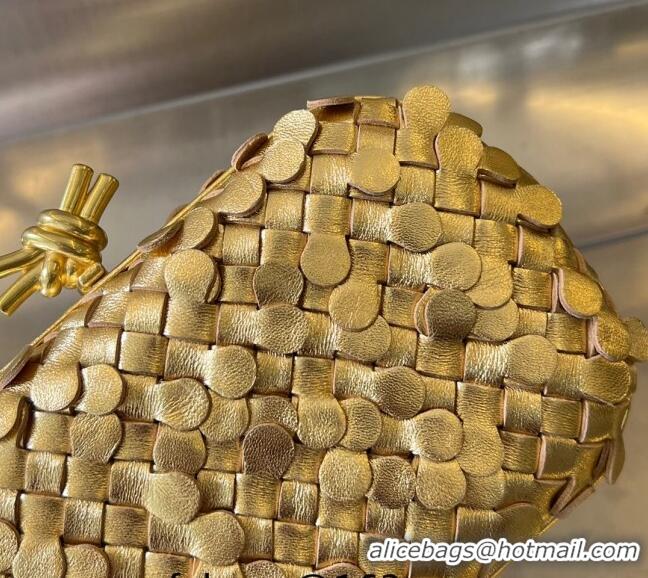 Super Quality Bottega Veneta Knot Clutch Bag in Intrecciato Lamina Leather 717622 All Gold 2023