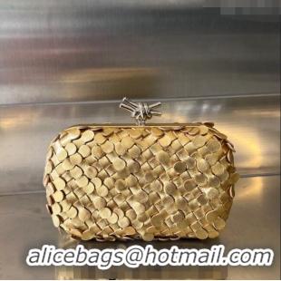 Super Quality Bottega Veneta Knot Clutch Bag in Intrecciato Lamina Leather 717622 Gold1/Silver 2023