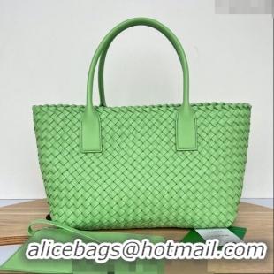 Super Quality Bottega Veneta Medium Cabat Tote Bag in Intrecciato Leather 608810 Lemond Green 2023