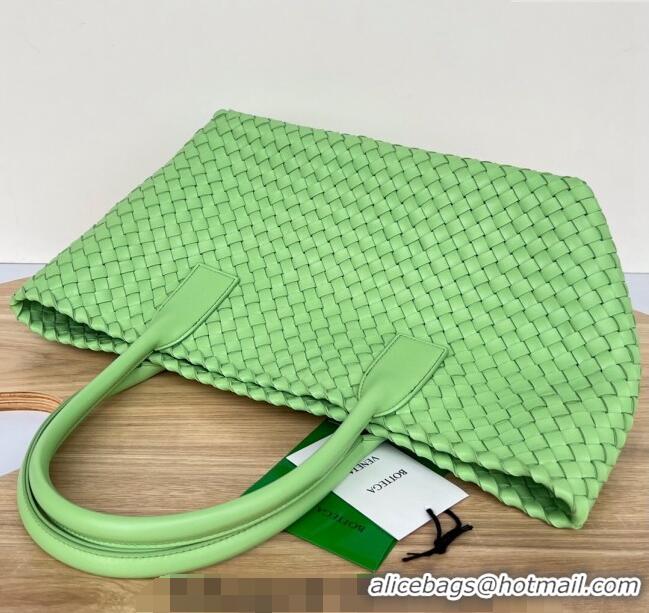 Super Quality Bottega Veneta Medium Cabat Tote Bag in Intrecciato Leather 608810 Lemond Green 2023