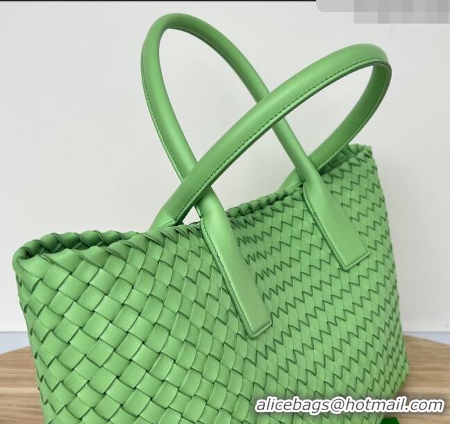 Super Quality Bottega Veneta Medium Cabat Tote Bag in Intrecciato Leather 608810 Lemond Green 2023