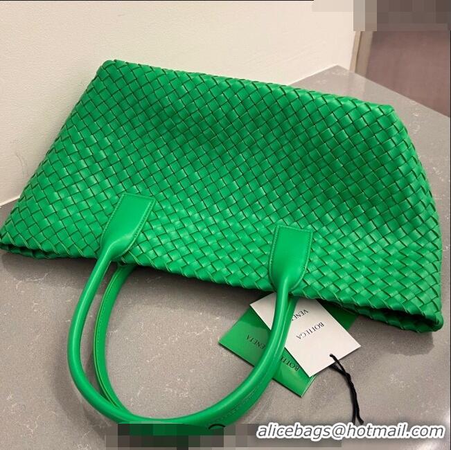 Affordable Price Bottega Veneta Medium Cabat Tote Bag in Intrecciato Leather 608810 Parakeet Green 2023