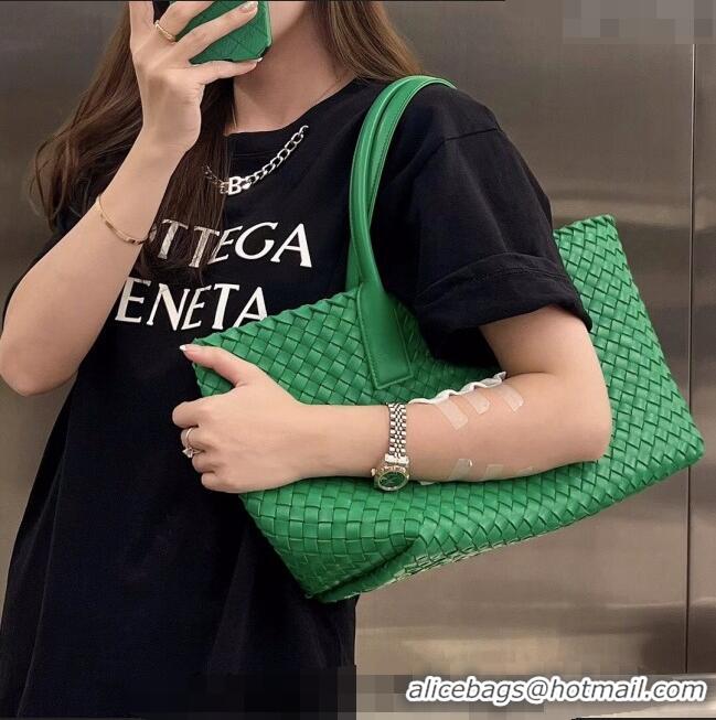 Affordable Price Bottega Veneta Medium Cabat Tote Bag in Intrecciato Leather 608810 Parakeet Green 2023