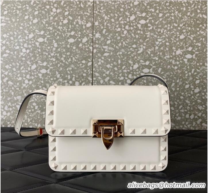 Trendy Design VALENTINO GARAVANI ROCKSTUD23 Small calfskin bag ZS098 White