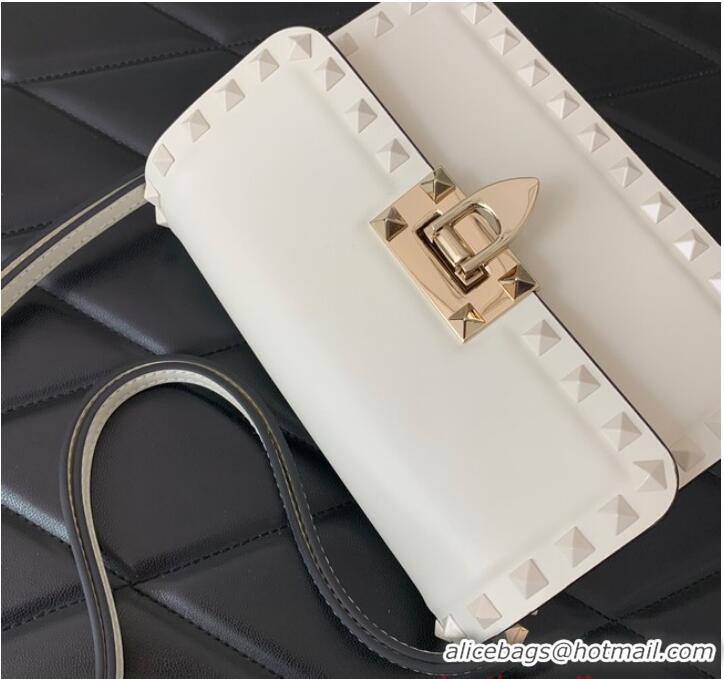 Trendy Design VALENTINO GARAVANI ROCKSTUD23 Small calfskin bag ZS098 White