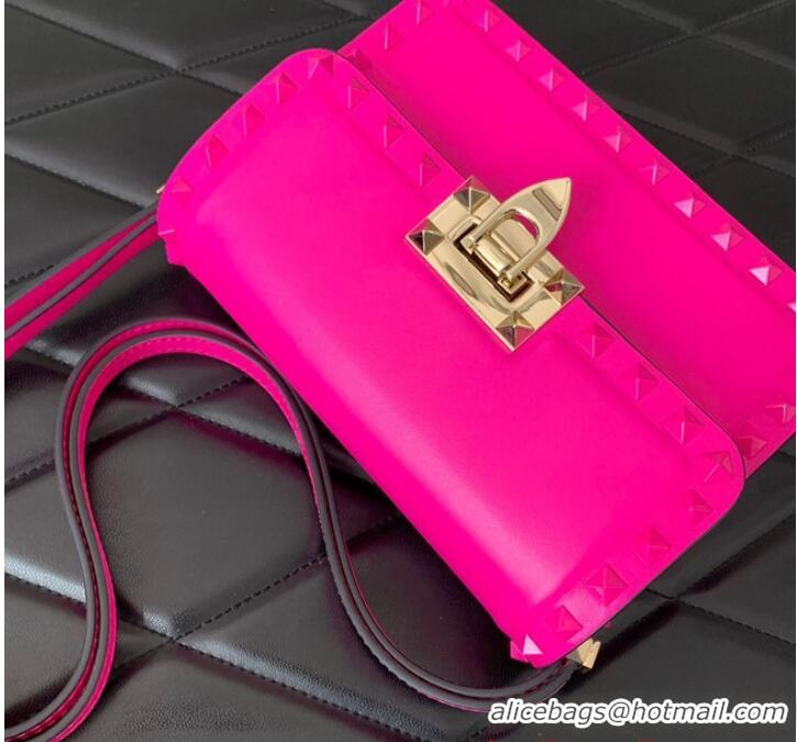 Pretty Style VALENTINO GARAVANI ROCKSTUD23 Small calfskin bag ZS098 pink