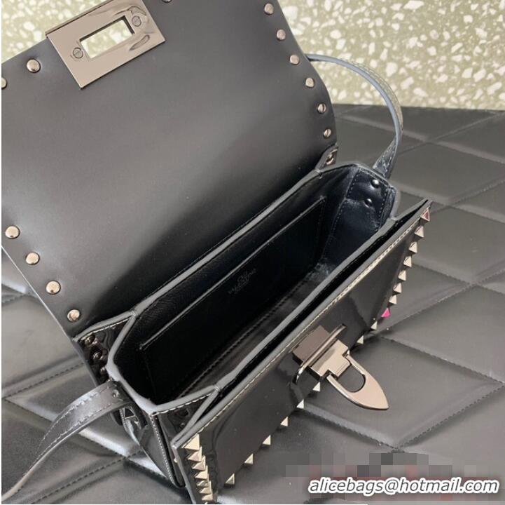 New Style VALENTINO GARAVANI ROCKSTUD23 Small calfskin bag ZS098 silver&black