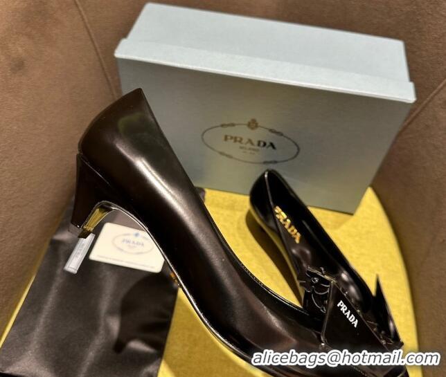 Sumptuous Prada Brushed leather pumps 4.5cm with floral appliques Black 202045