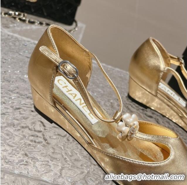 Discount Chanel Patent Leather Wedge Mary Janes Pumps with Bloom Gold 120018