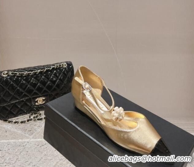 Discount Chanel Patent Leather Wedge Mary Janes Pumps with Bloom Gold 120018