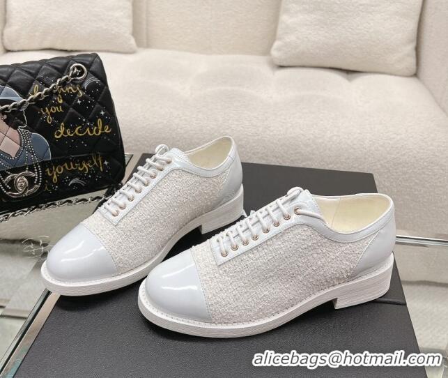 Luxurious Chanel Tweed & Patent Leather Lace-ups Shoes White 120035