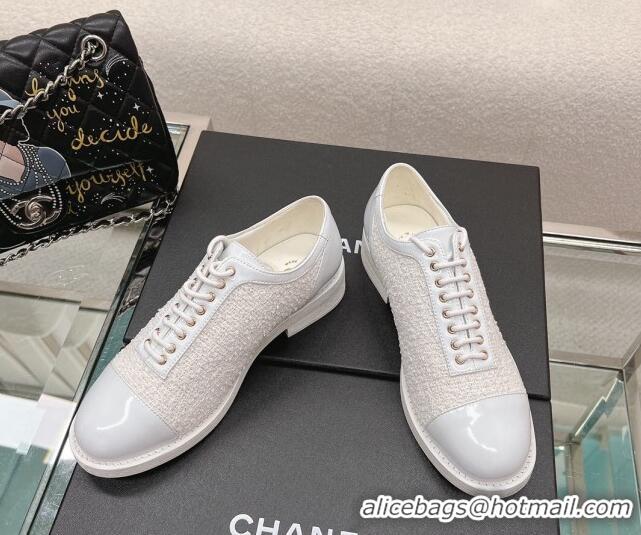 Luxurious Chanel Tweed & Patent Leather Lace-ups Shoes White 120035