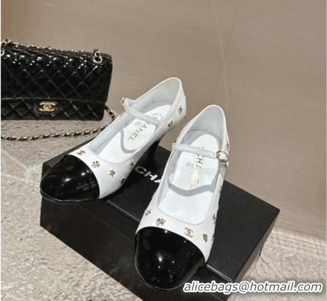 Best Product Chanel Lambskin Mary Janes Pumps with Logo Charm White 121065