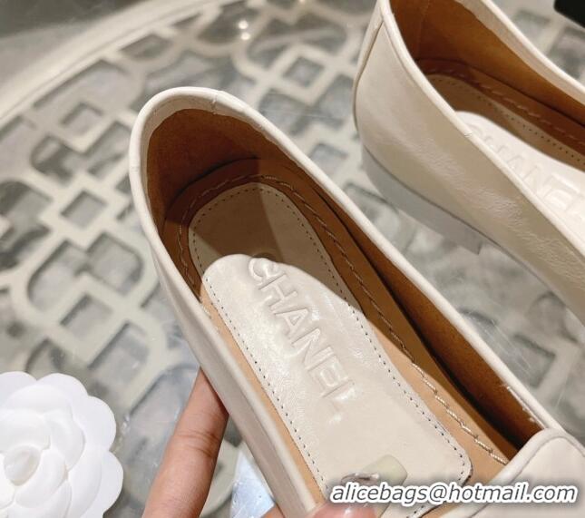 Stylish Chanel Lambskin Loafers with Pearls CC White 201034