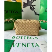 Famous Brand Bottega Veneta Mini Loop Camera Bag in Intrecciato Leather 723547 Porridge Yellow 2023