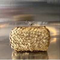 Super Quality Bottega Veneta Knot Clutch Bag in Intrecciato Lamina Leather 717622 Gold1/Silver 2023