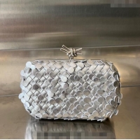 Super Quality Bottega Veneta Knot Clutch Bag in Intrecciato Lamina Leather 717622 All Silver 2023