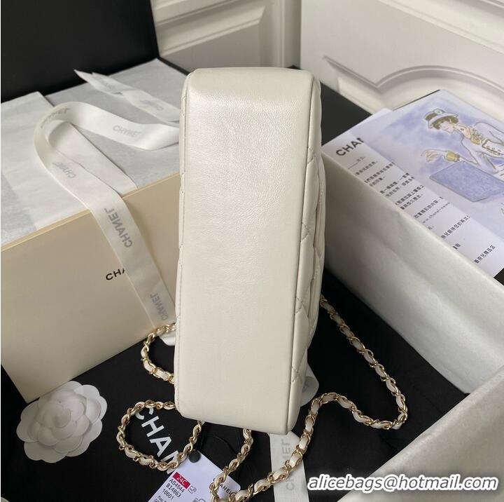 Buy Fashionable Chanel small flap bag with top handle AS4544 White